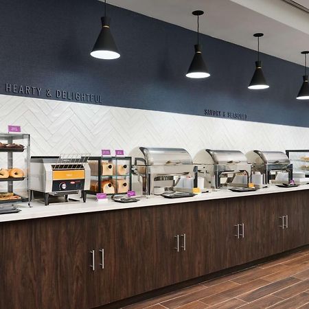 Hampton Inn Towson Downtown Экстерьер фото