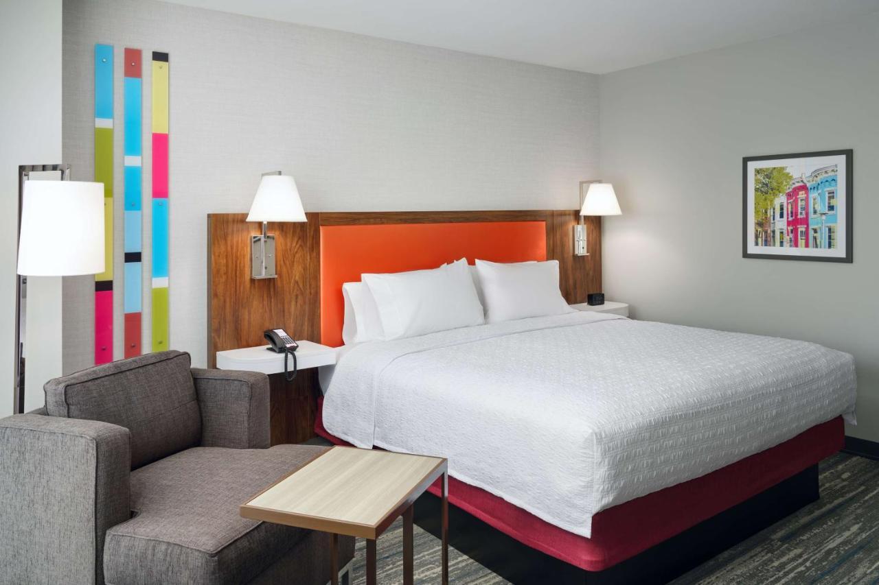 Hampton Inn Towson Downtown Экстерьер фото