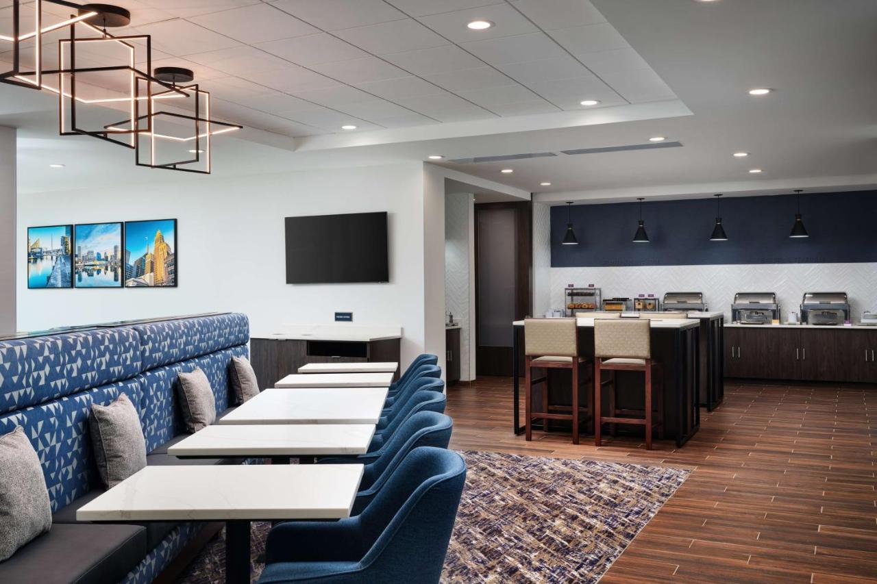Hampton Inn Towson Downtown Экстерьер фото