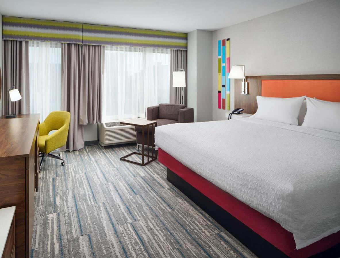 Hampton Inn Towson Downtown Экстерьер фото
