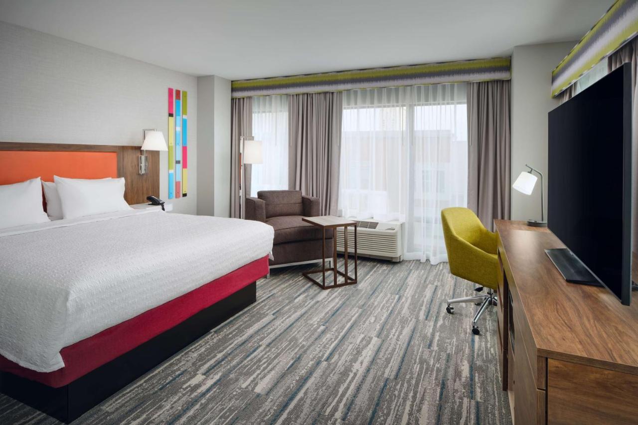 Hampton Inn Towson Downtown Экстерьер фото